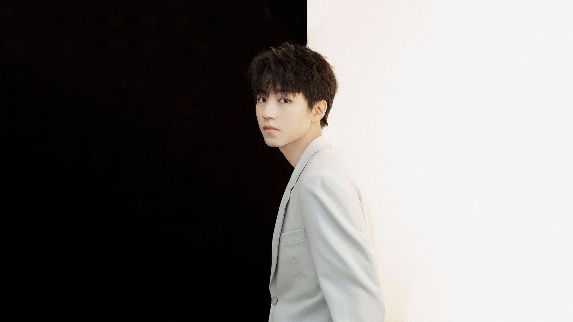 开云·体育官网APP下载-法甲激烈对攻：攻守转换的精彩瞬间，法甲对抗强吗